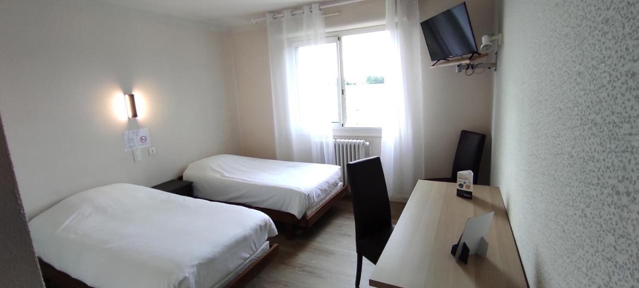 Hostellerie Du Parc Labarthe-Inard Buitenkant foto