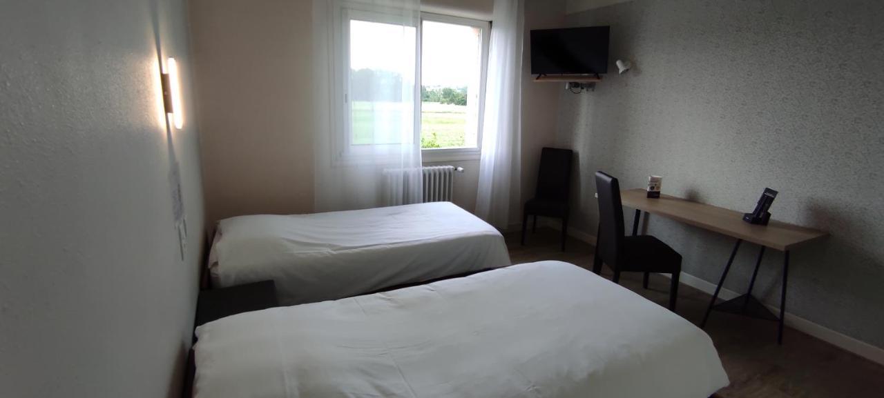 Hostellerie Du Parc Labarthe-Inard Buitenkant foto