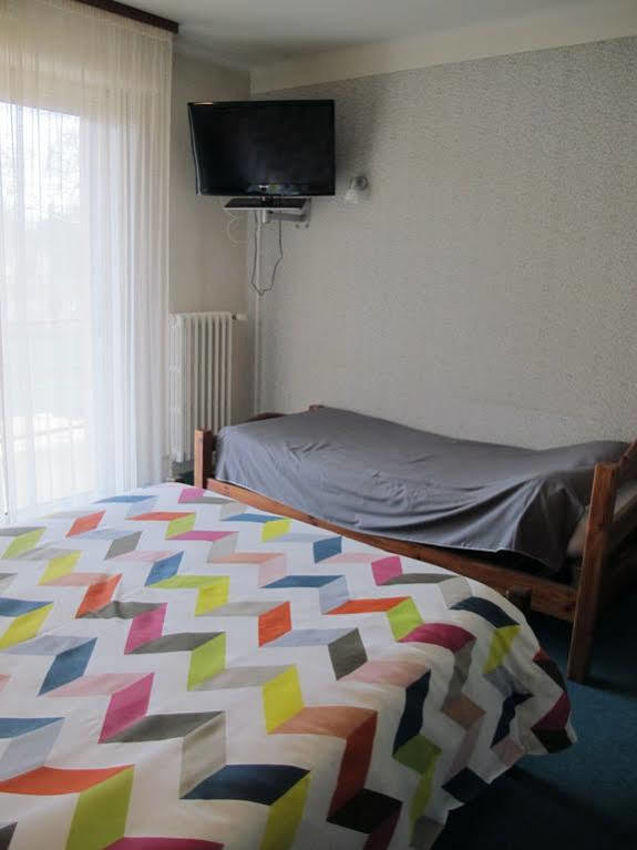 Hostellerie Du Parc Labarthe-Inard Buitenkant foto