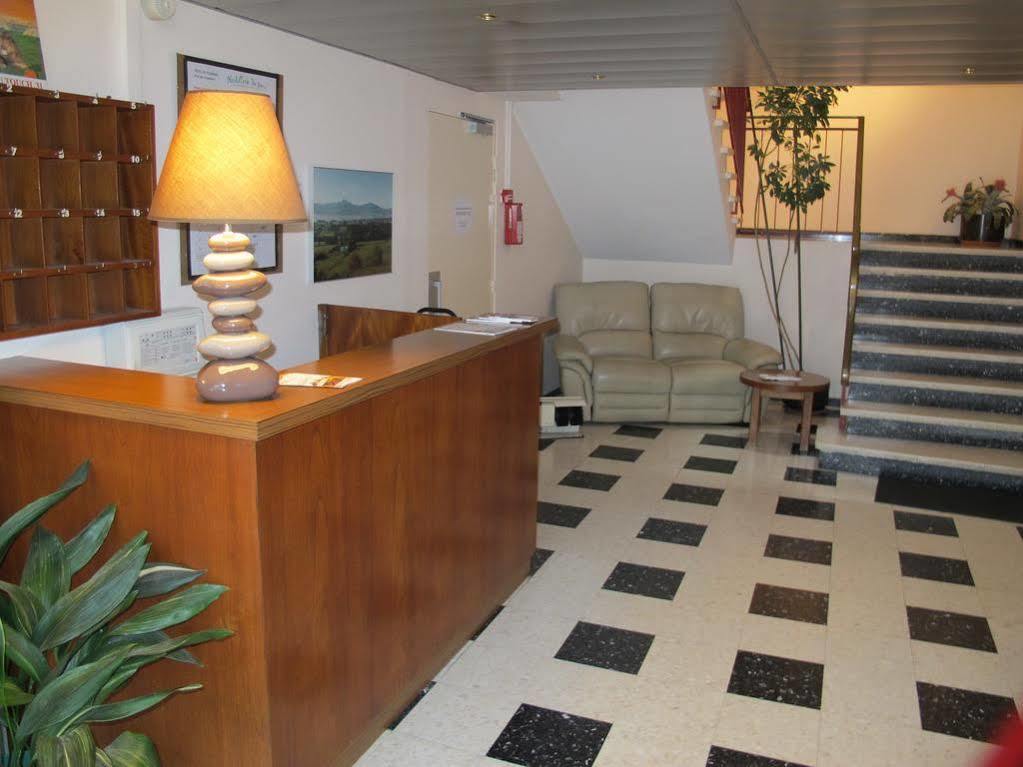 Hostellerie Du Parc Labarthe-Inard Buitenkant foto